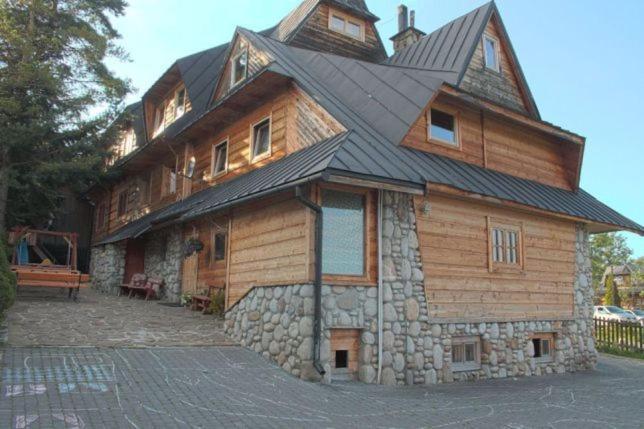 Pokoje Goscinne Za Sichla Мурзасичле Екстериор снимка